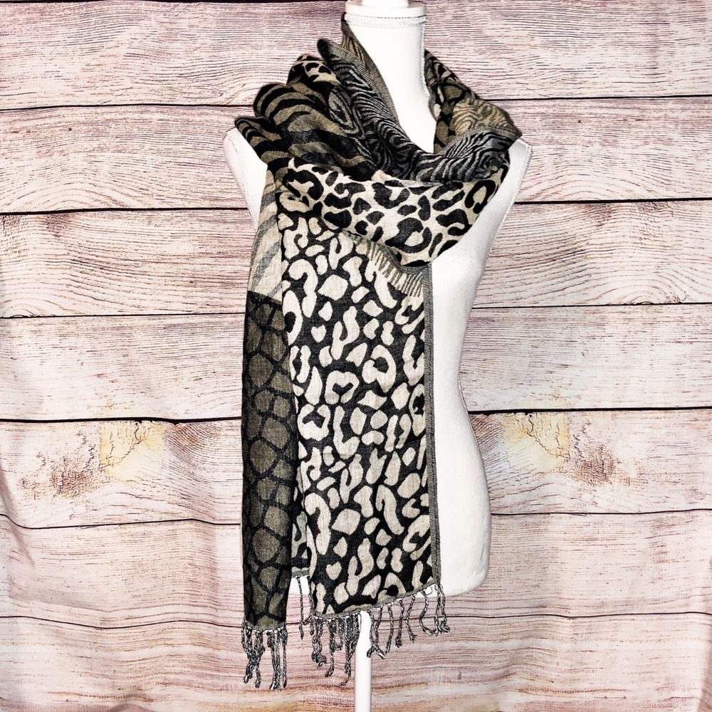 Animal print blanket scarf Brown and Black